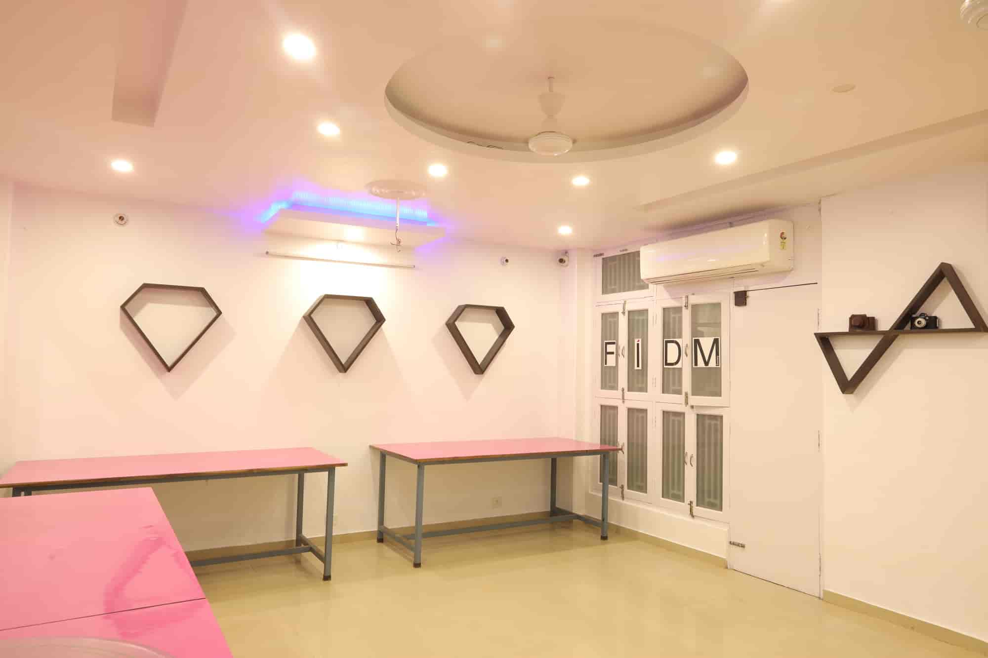 FIDMINDIA Fashion Institute Of Design & Management in Sigra Road,Varanasi Best Fashion
