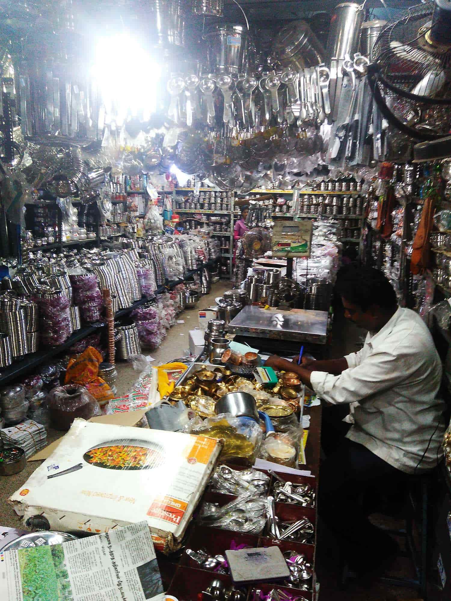 Sri Amman Steel Stores & Sri Surya Home Appliance in Vellore Bazaar