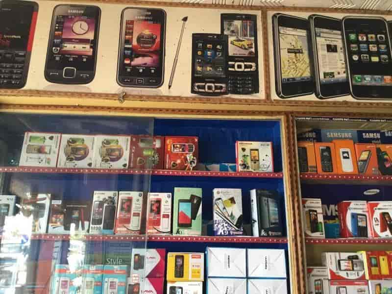 Saradha Cell Point in Hanuman Junction,Vijayawada Best NokiaMobile Phone Dealers in