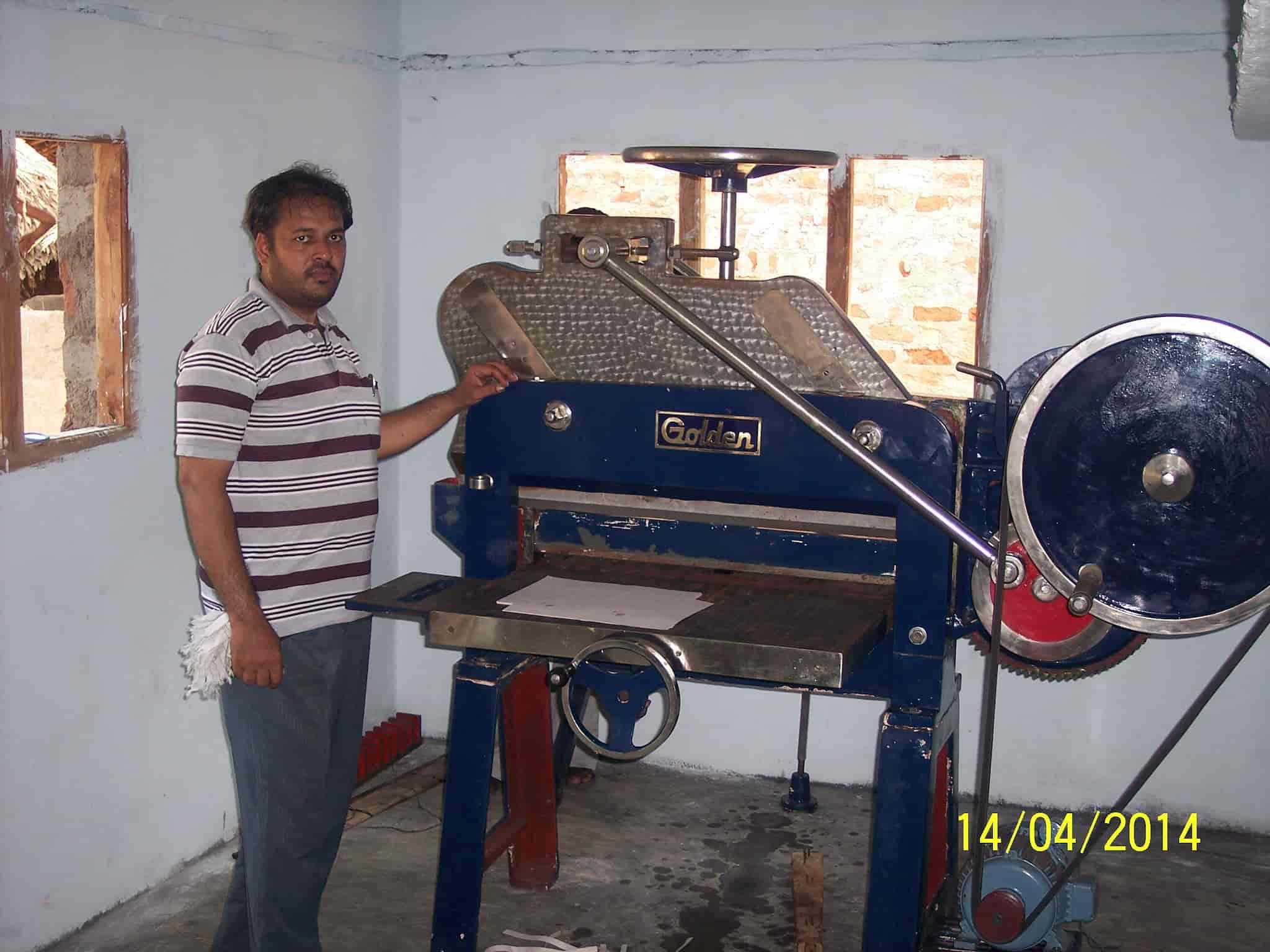 Paper cutting machine price store
