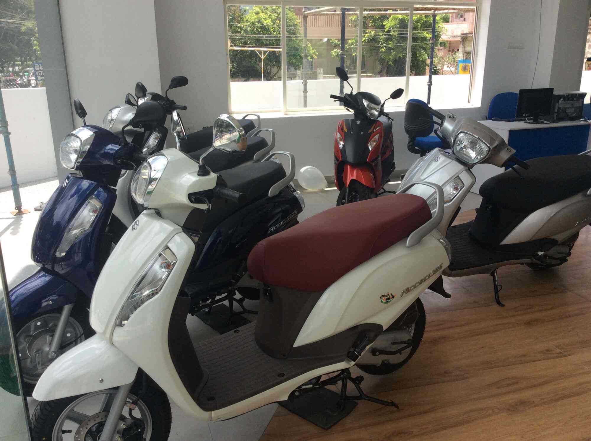 padmaja suzuki near me