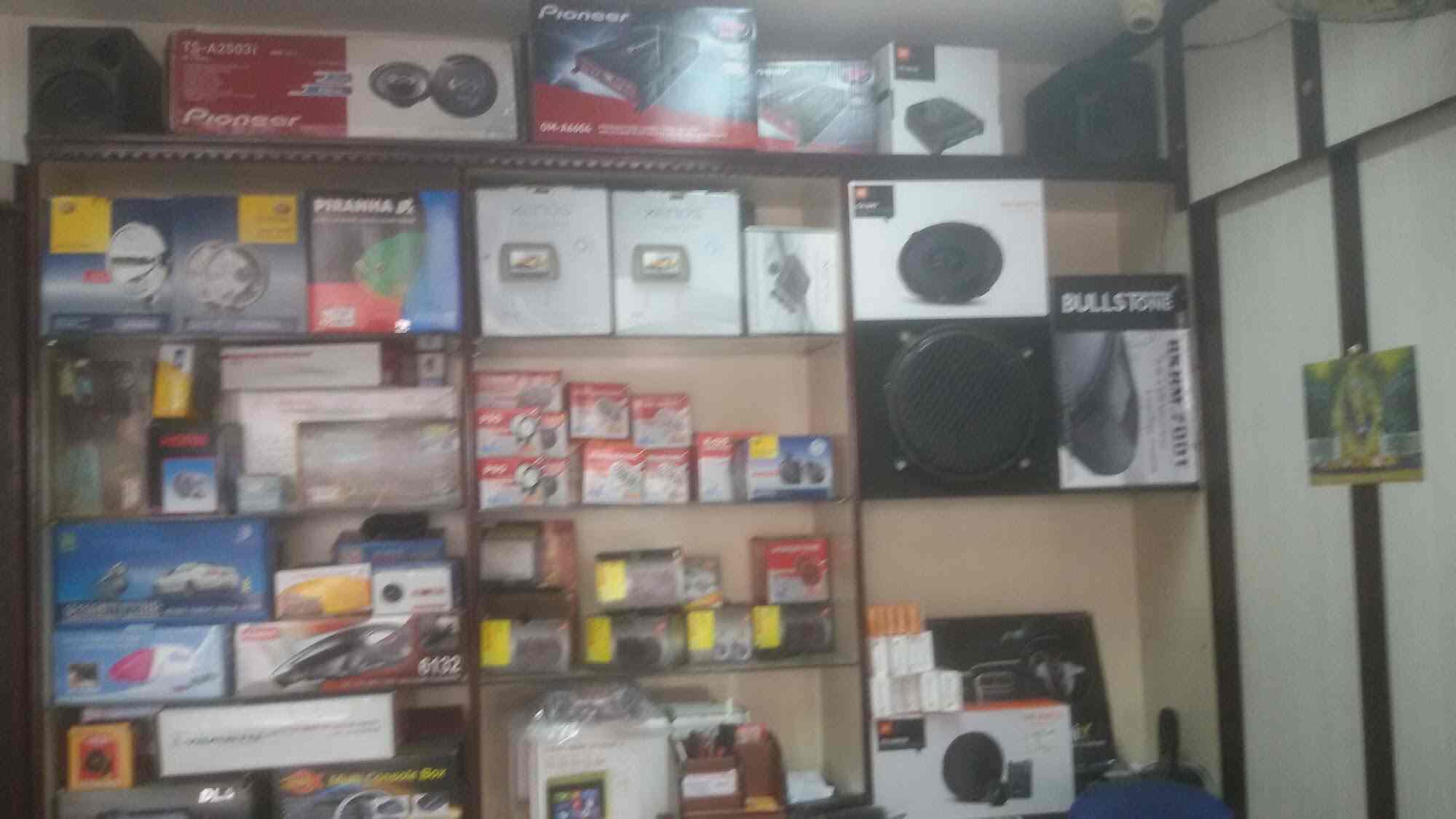 Sri Sai Rajesh Car Shoppe in Kasturibaipet,Vijayawada Best Car