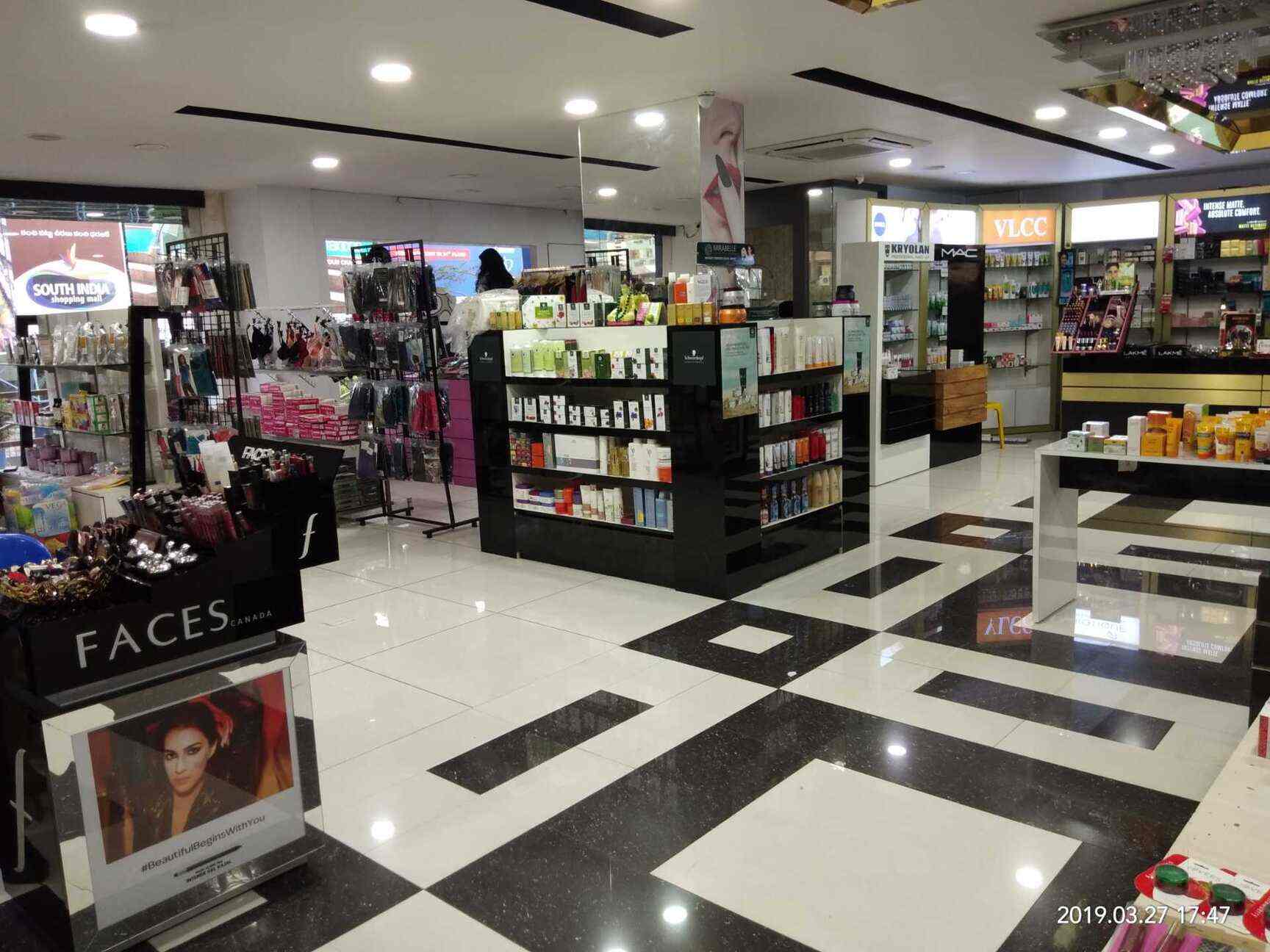 Beauty world salon & spa in Asilmetta,Visakhapatnam Best Beauty