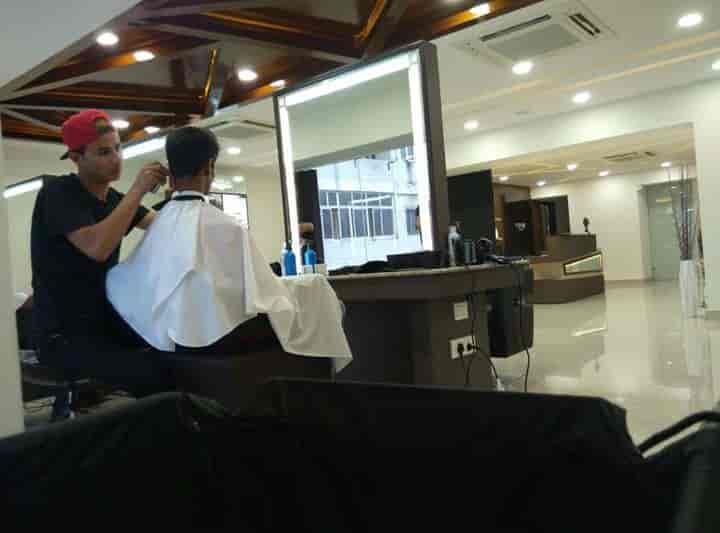 Manea The Family Salon in Siripuram,Visakhapatnam Best Beauty Salons