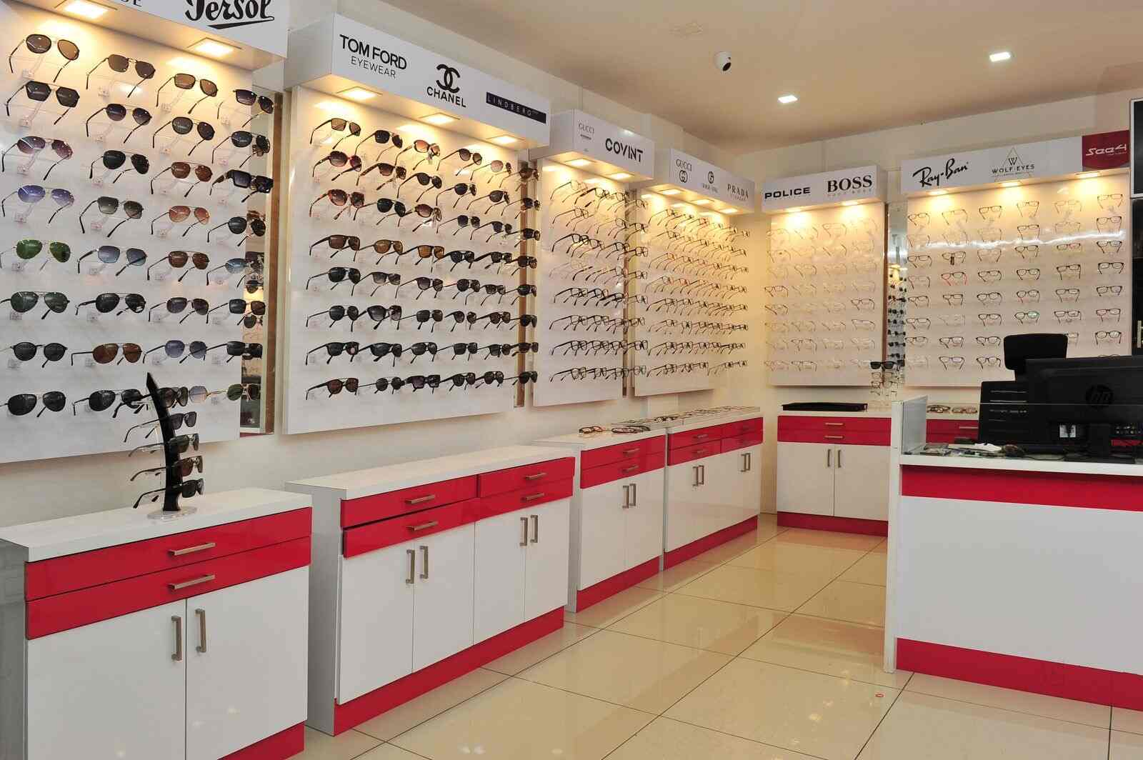 Eye World Opticals in Sulthan Bathery,Wayanad Best Opticians in