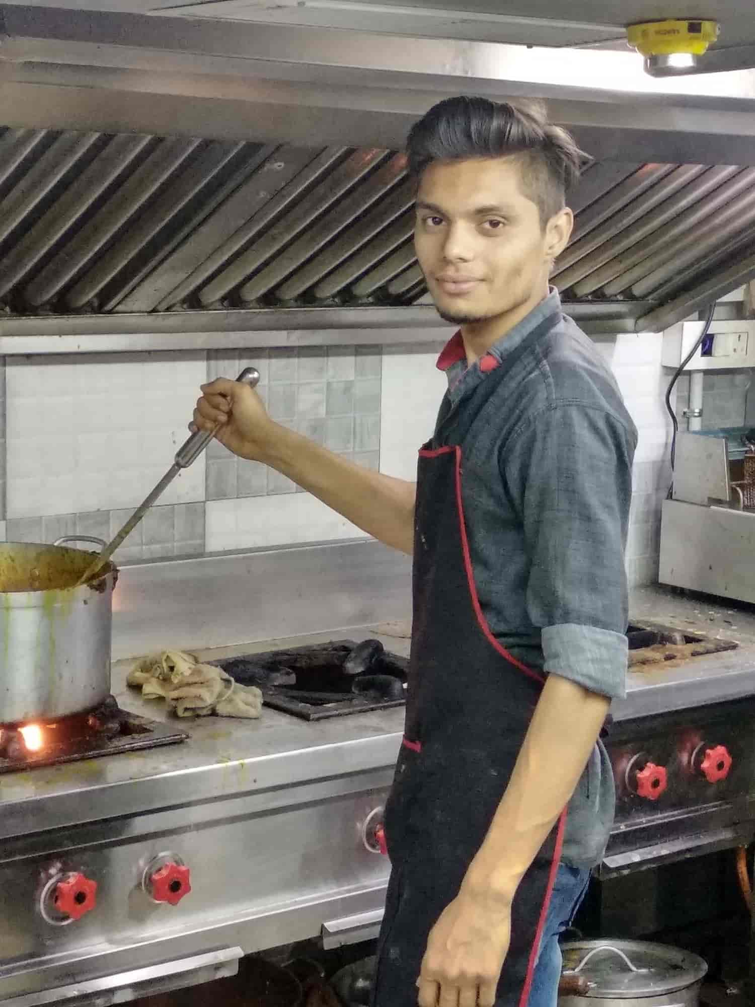 Iconic Academy Of Hospitality Management & Cooking Arts in Zirakpur Ho