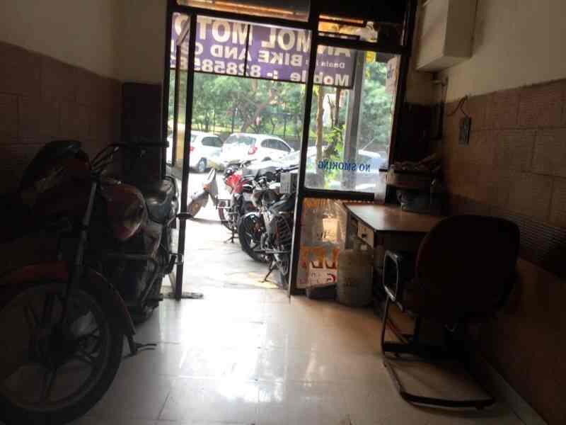 Anmol Motors in East Of Kailash,Delhi Best Second Hand Motorcycle