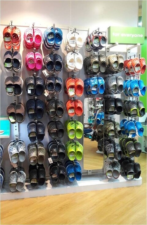 crocs in phoenix mall