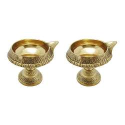 Buy Lotusfeet Spirituality Traditional Brass Kubera Vilakku With Stand Traditional Puja Diya Lamp With Stand Pooja Lamp Set Of 2 Features Price Reviews Online In India Justdial Download transparent vilakku png for free on pngkey.com. stand traditional puja diya lamp