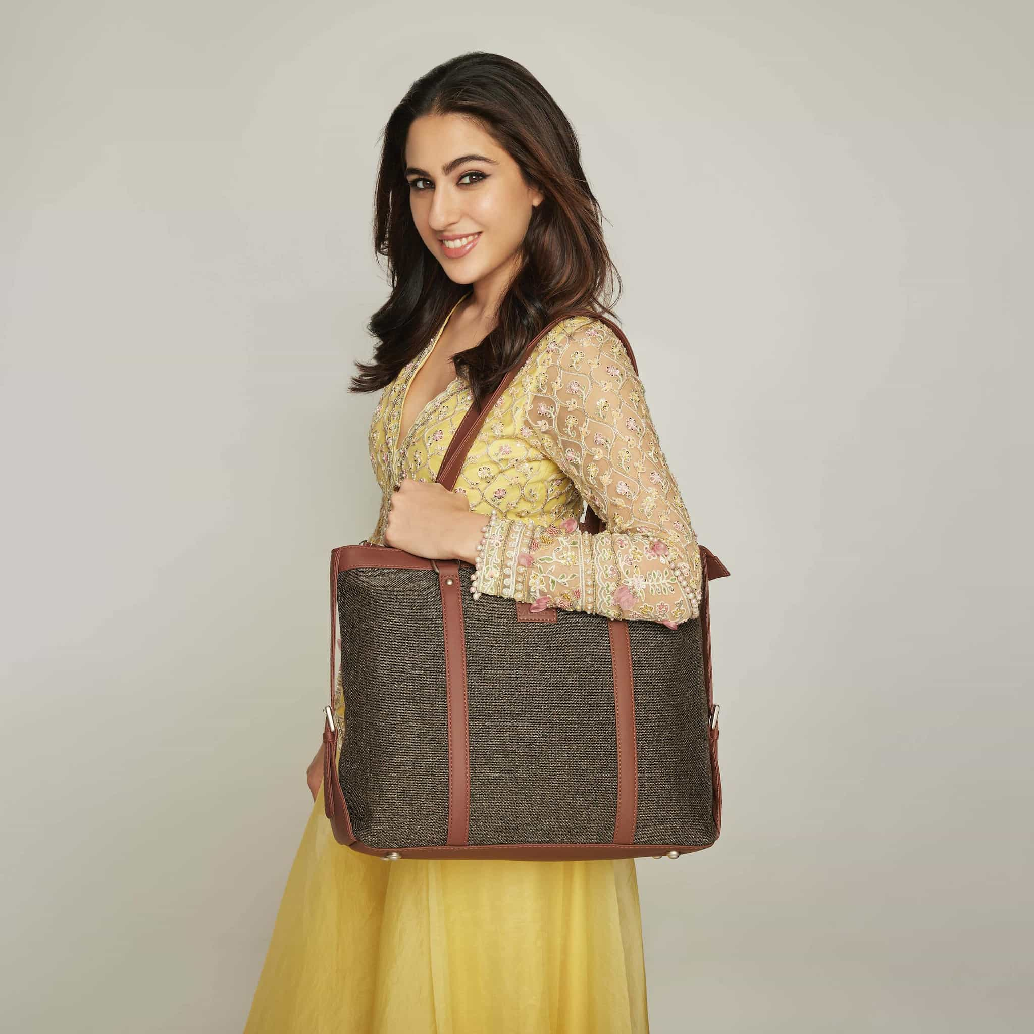 Moochies Sling Side Bag Gents Get Best Price from Manufacturers Suppliers in India