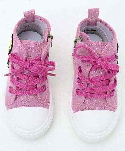 cute walk by babyhug canvas shoes