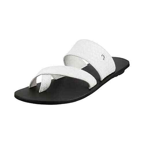 mochi chappals for men's
