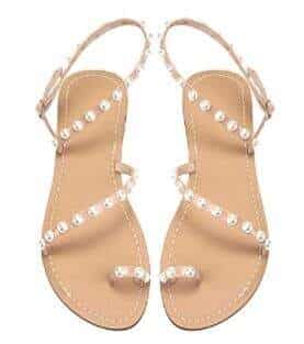 Beach sandals best sale near me