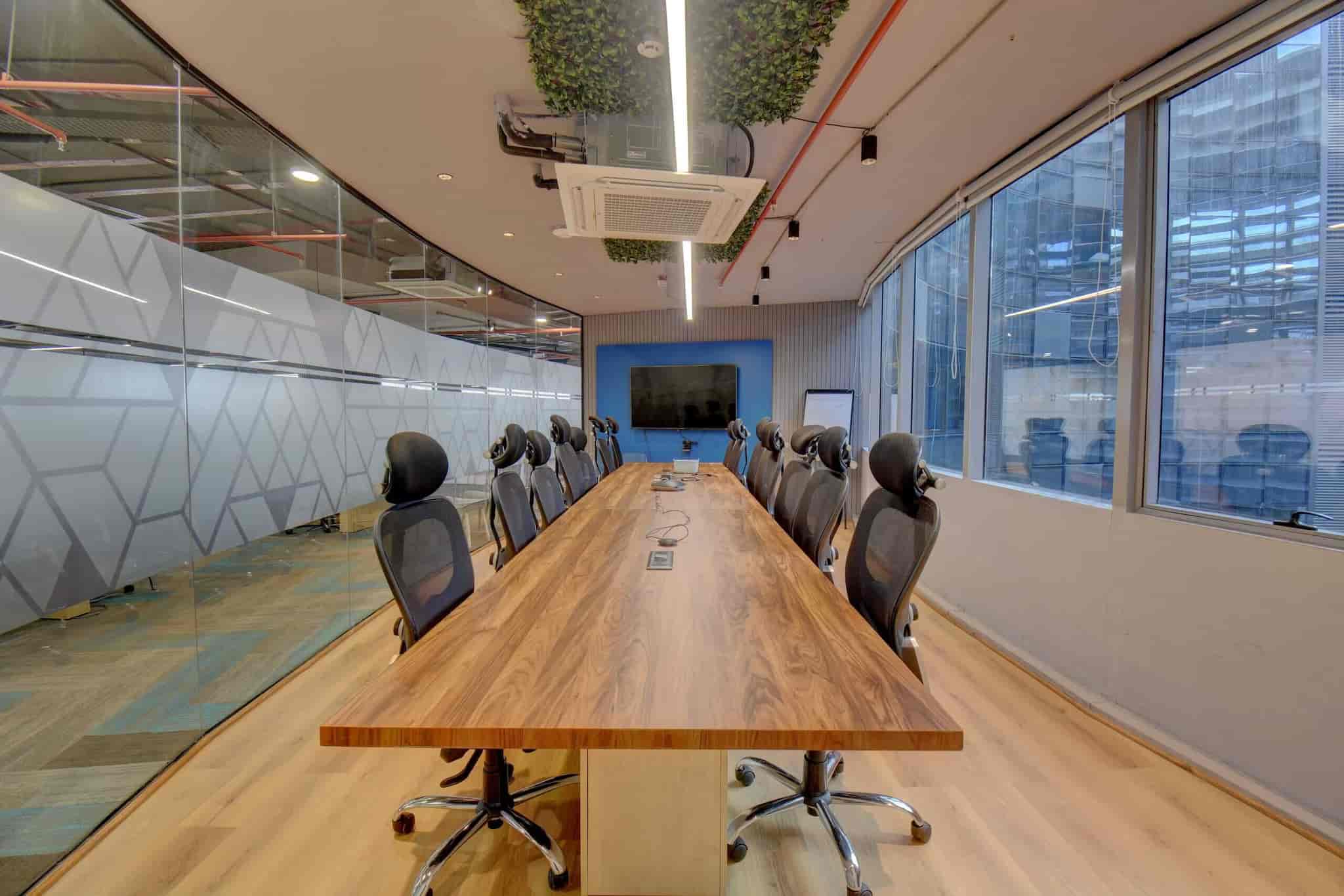 Business Retail Space Lease Professionals
