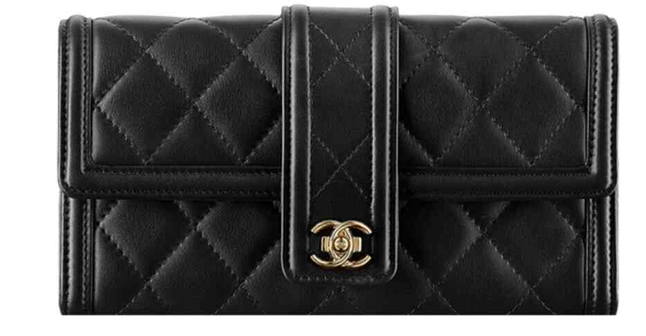 Chanel Flap Wallet A84019 Y10512 94305 Features Price Chanel Flap Wallet A84019 Y10512 94305