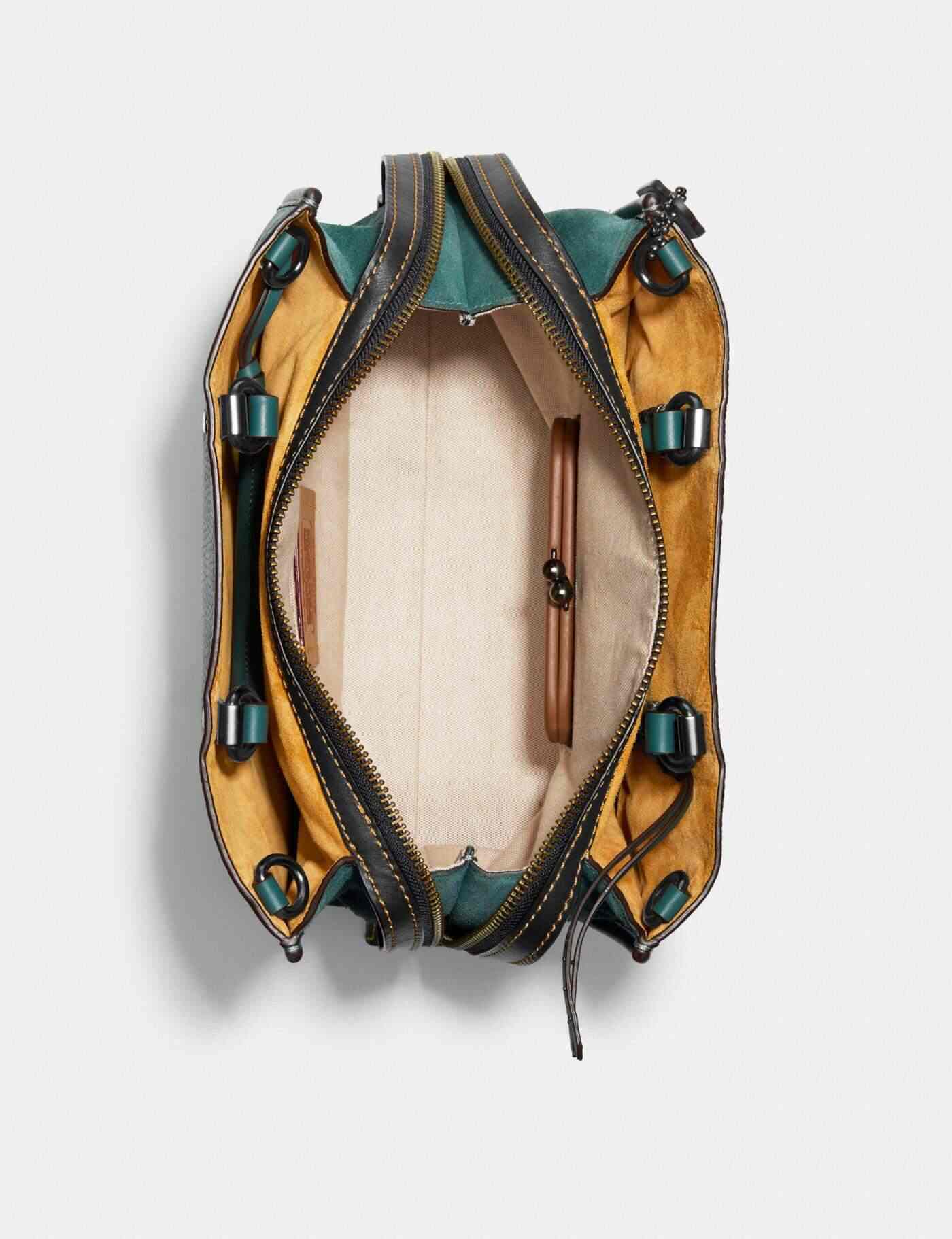 Coach Bags in Bangalore - Dealers 