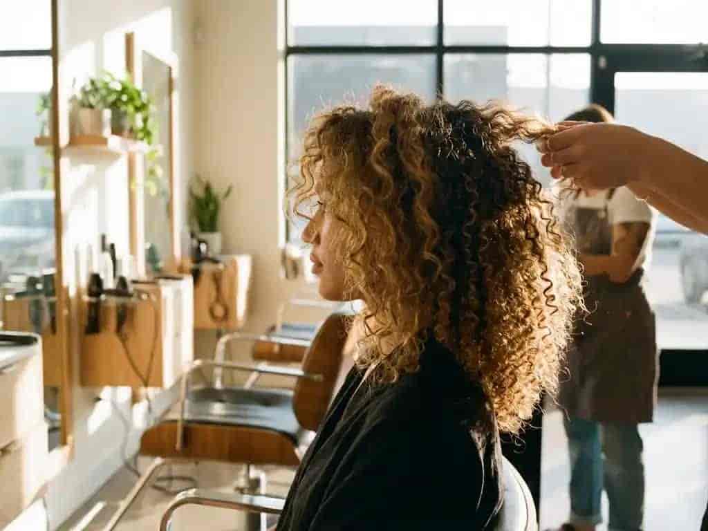 Curly Hair Cut for Women