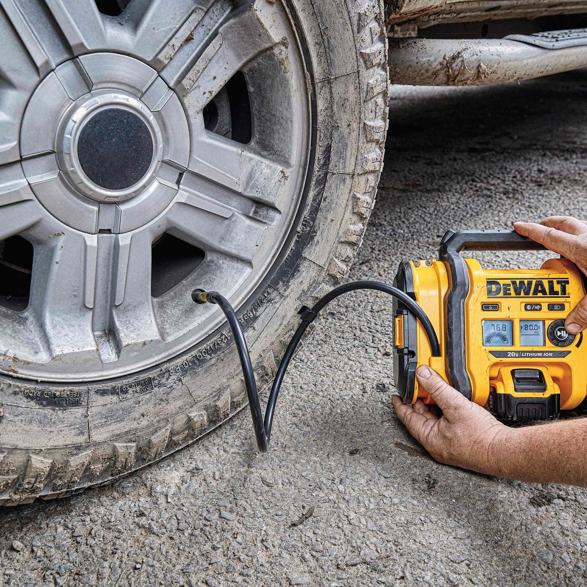 Dewalt dcc020ib 20v online max air inflator stores