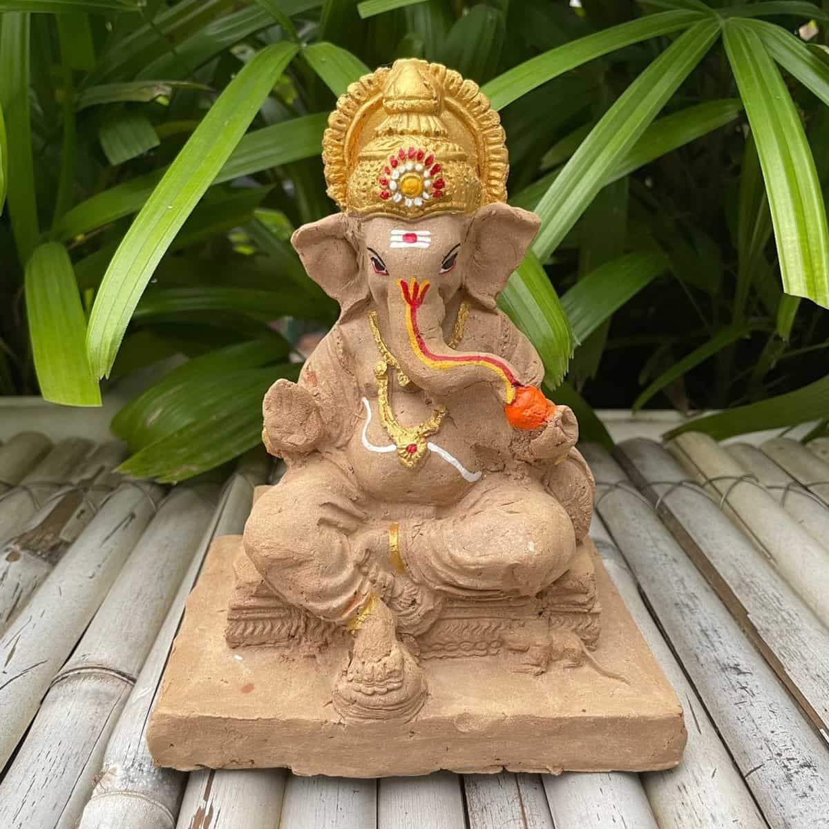Wood Raja Rani Idol in Bilaspur-chhattisgarh - Dealers