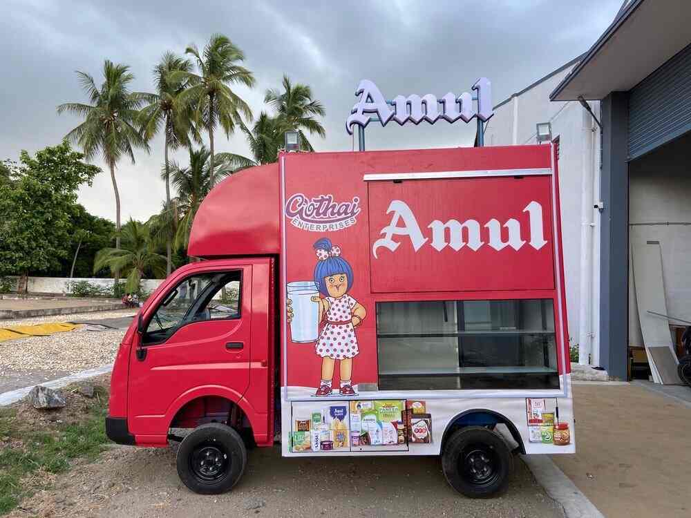 Svan ice cream cart 2025
