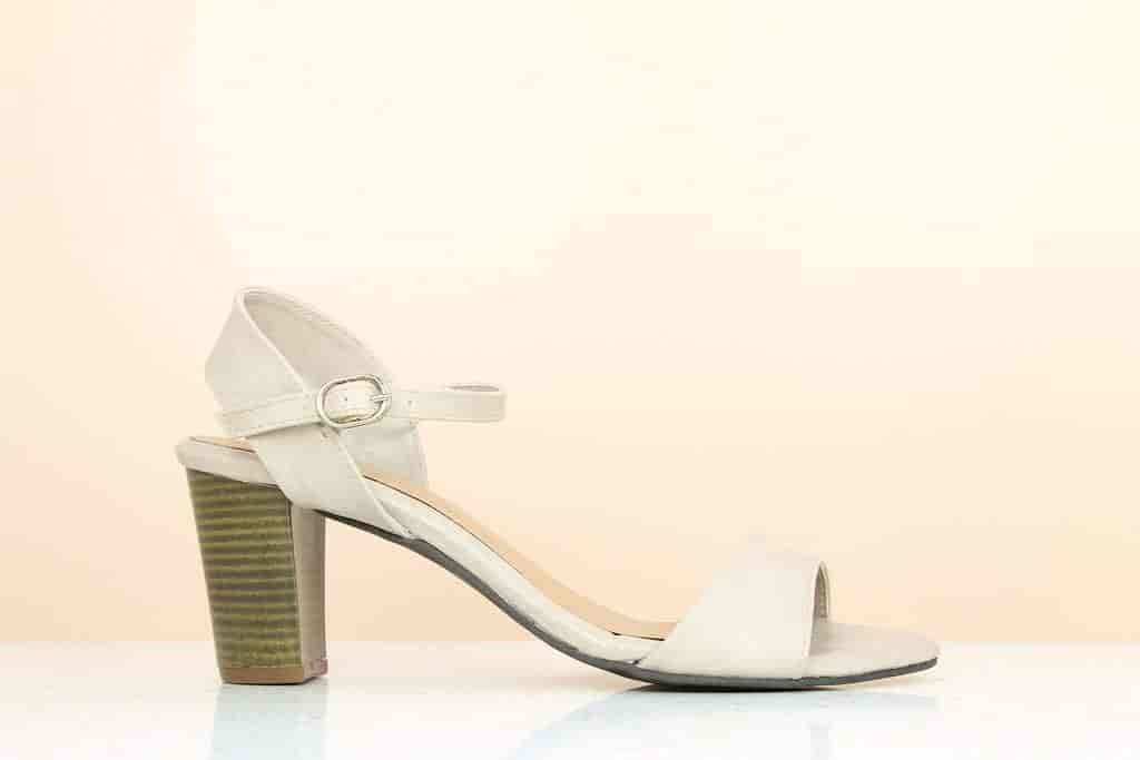 Inc.5 Block Heel Casual Sandal (Beige, 5)