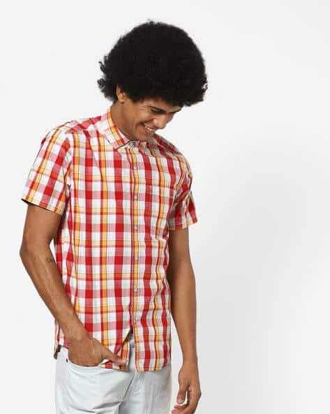 LEE Mens Checked Slim Fit Shirt with Spread Collar (Red, Size: L)