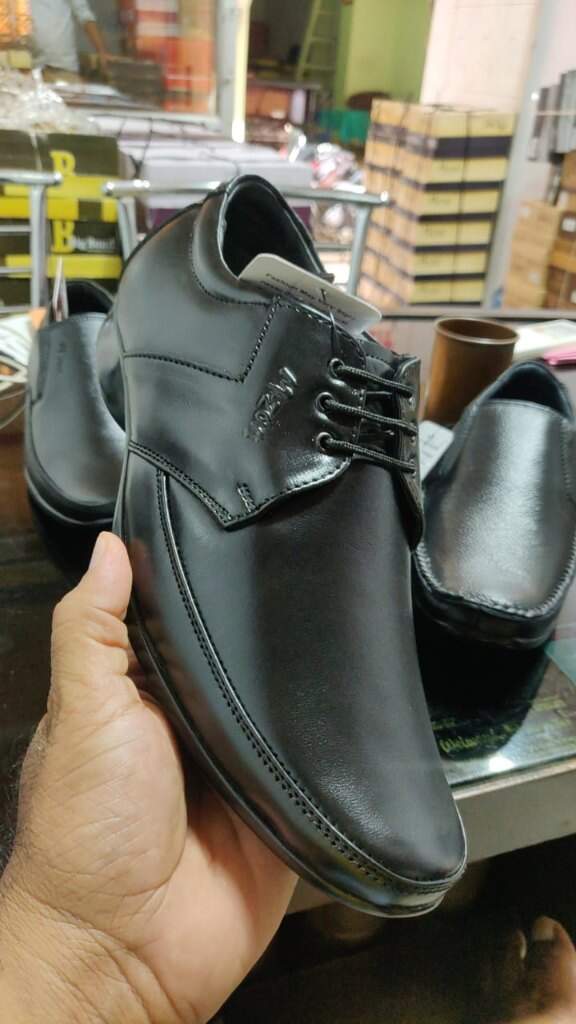 M zovi shoes price on sale