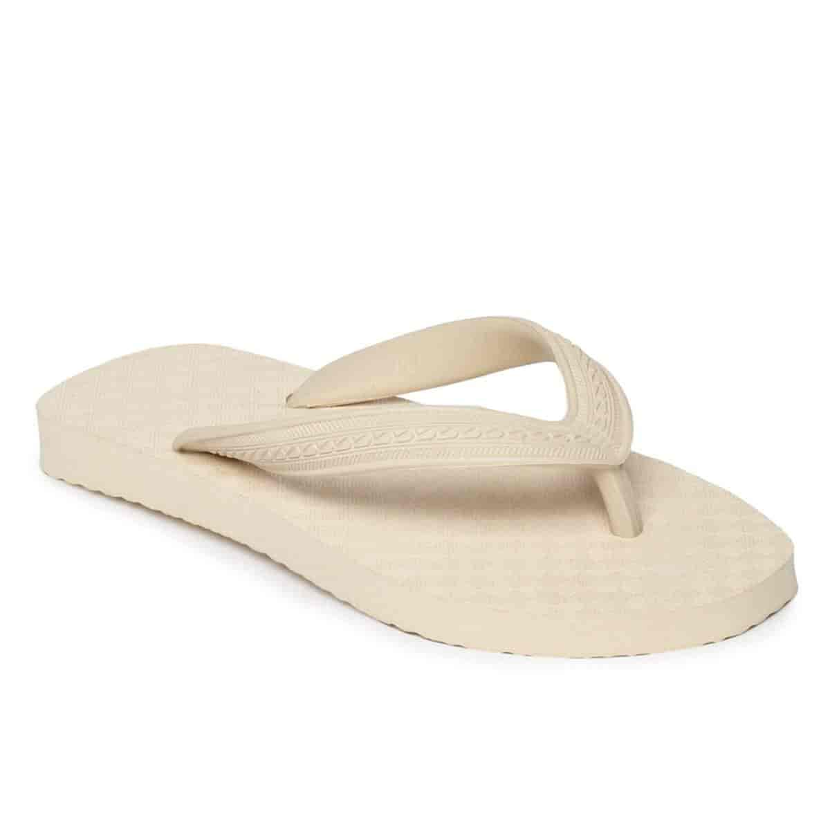 paragon sleeper chappal