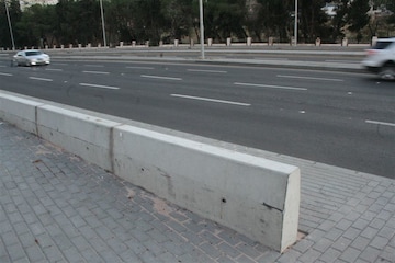 Road Divider - Durable, Stylish & Effective - Justdial Verified