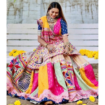 dandiya dress for women Buy Women's Navratri Rayon Chaniya Choli Set with Printed Lehenga & Embroidered Sequence Dupatta Black Dandiya Dress, Dry clean