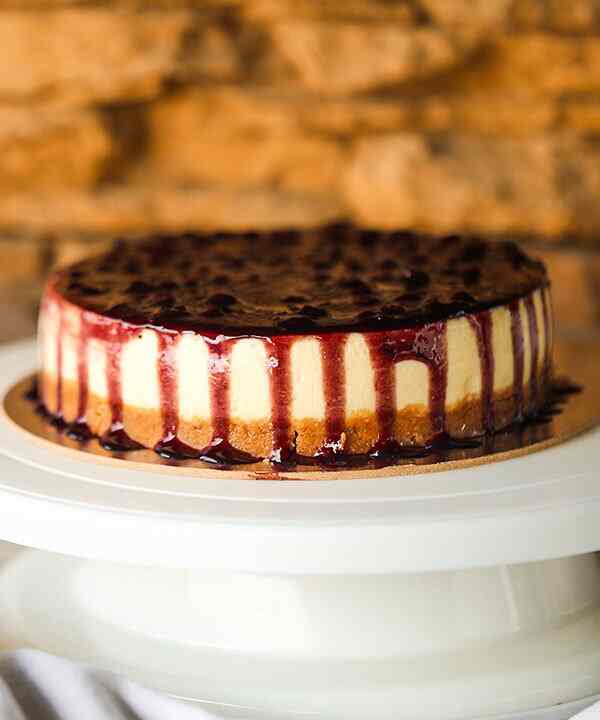 Ribbons & Balloons Blueberry Cheese Cake (15 Piece, Size - L)