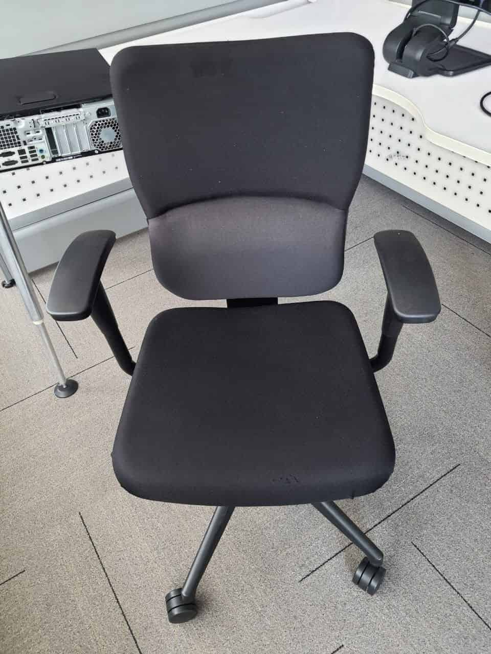 Ergonomic chair best sale second hand