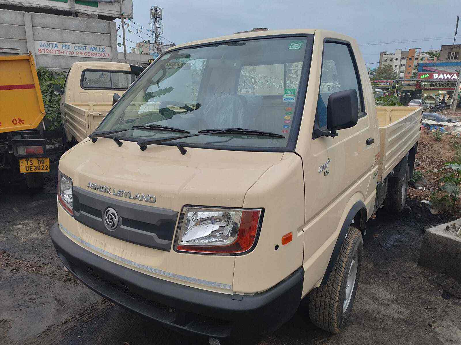ashok leyland mini van