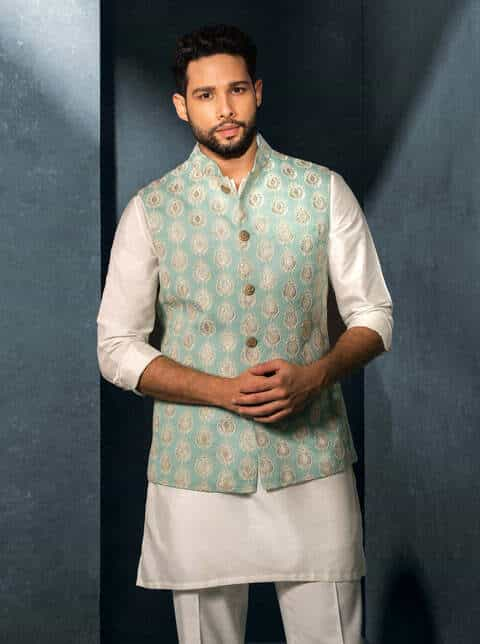 Wedding Dulhe Ki Sherwani Anarkali Sherwani For Groom Price Starting From Rs 2 800 Pc. Find Verified Sellers in Mangalore JdMart