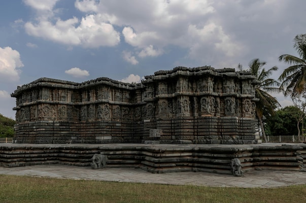 Aayiram Kaal Mandapam