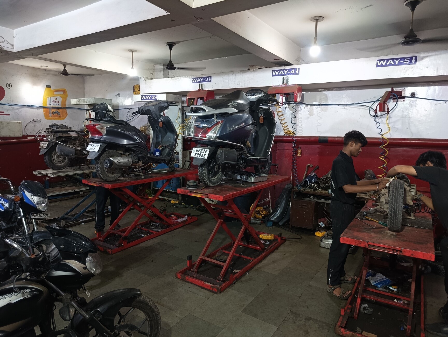 Honda motorcycle repair shop top