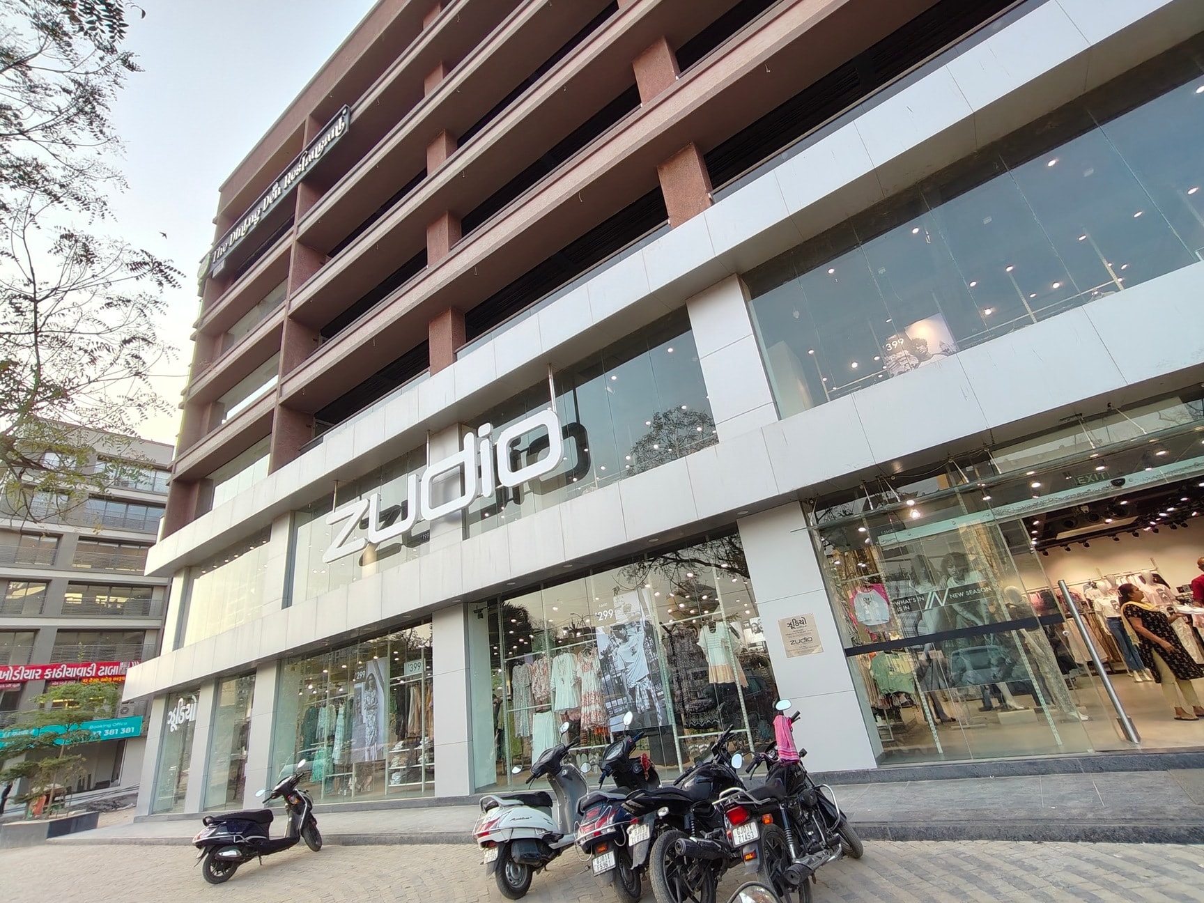 Zudio Stores near Sola - Clothing Store near me - Justdial