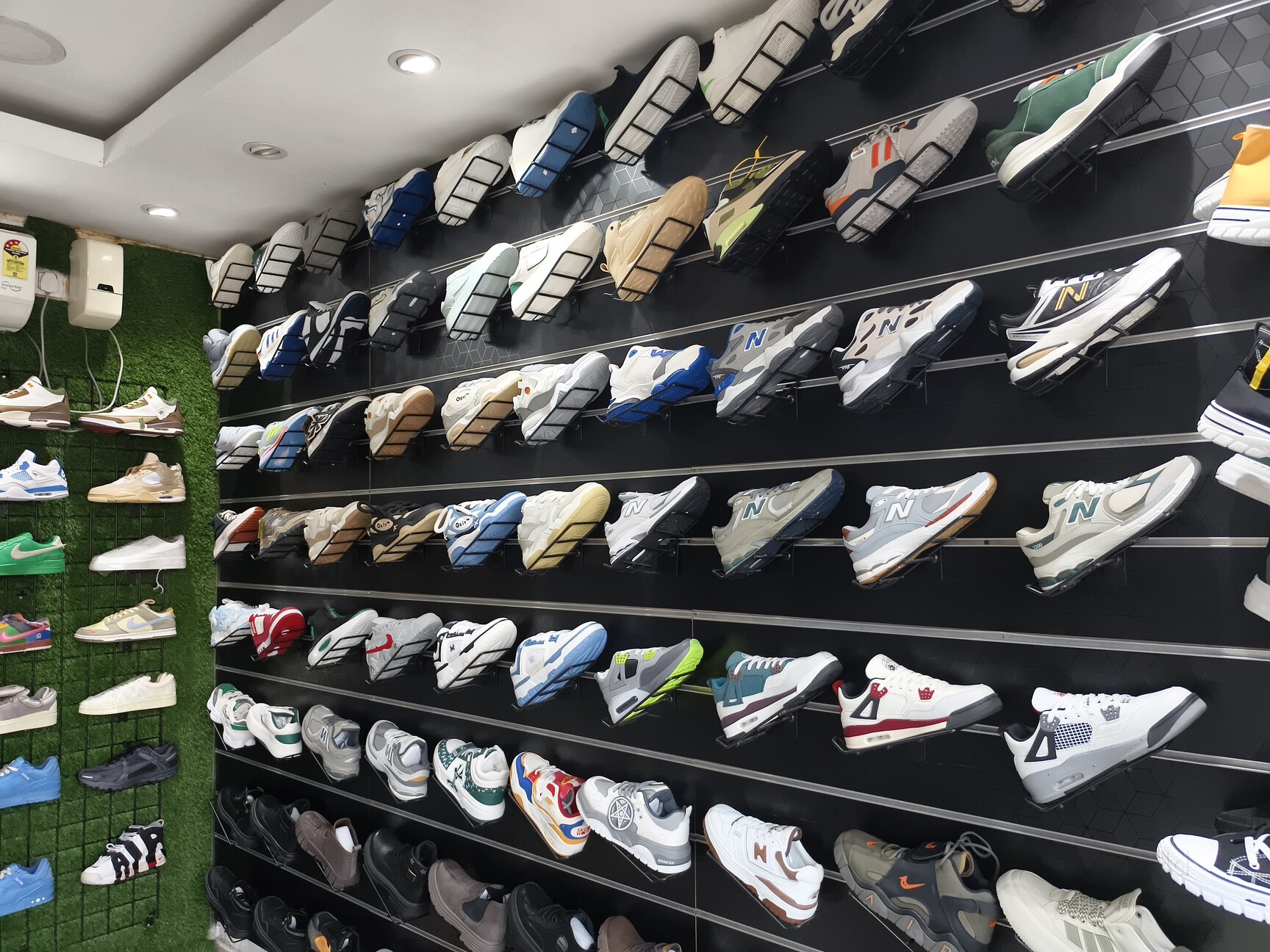 Top Adidas Shoe Dealers in Alappuzha - Best Adidas Shoes - Justdial