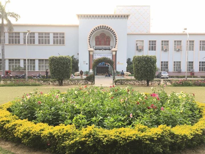 Maulana Azad Library 4