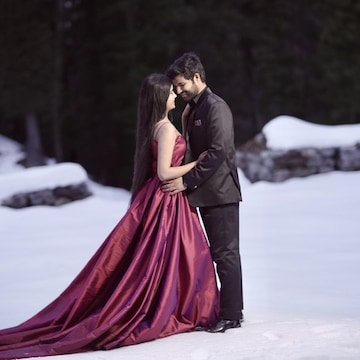 wedding dress on rent near me Top Maternity Gowns in Aligarh DTM_Hand Picked Waist Size:38 Asymmetrical High-Neck Long Maxi Las vegas