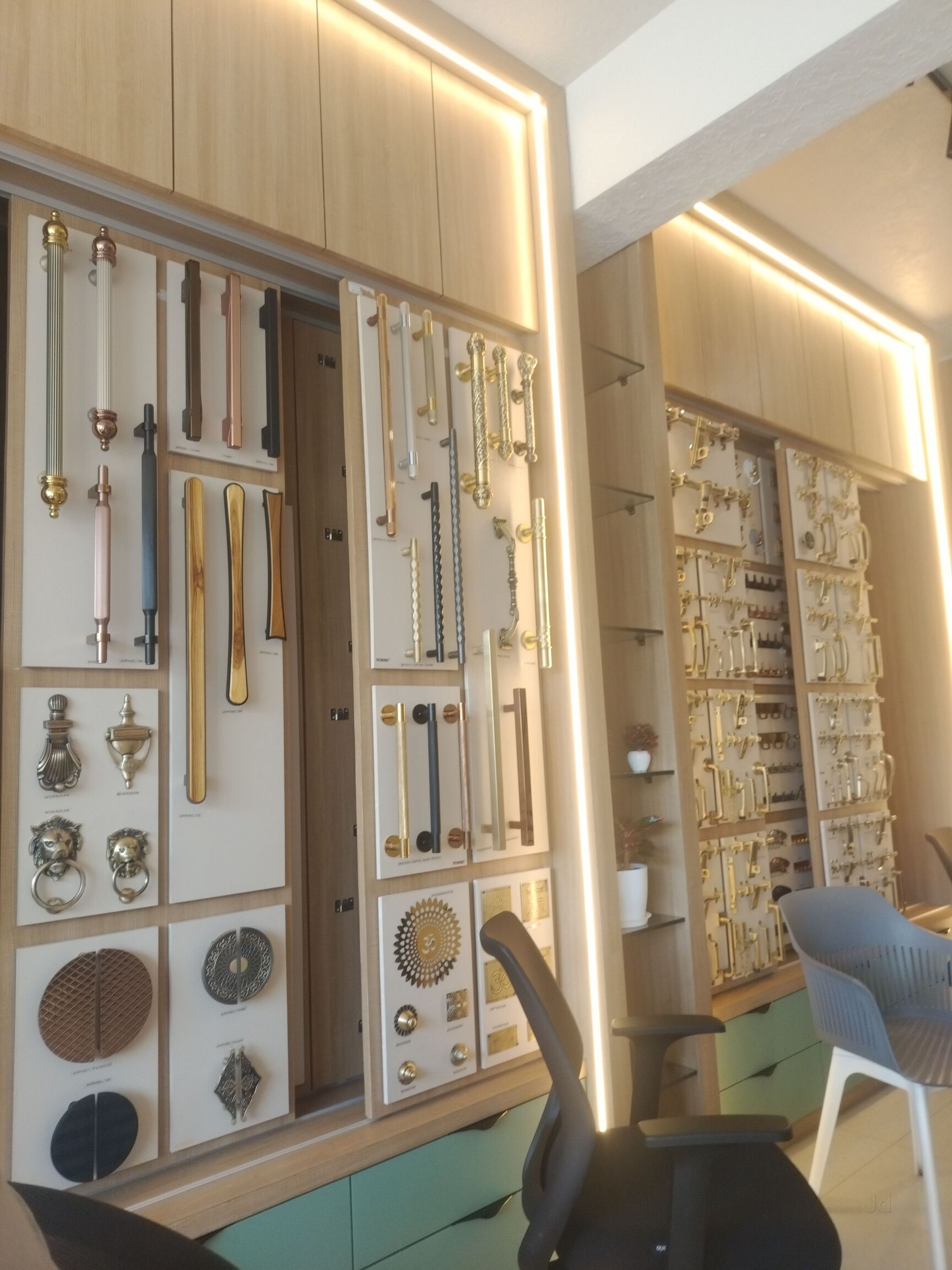 クラフト Door Fitting - Sliding Door Fittings Latest Price, Door Closer