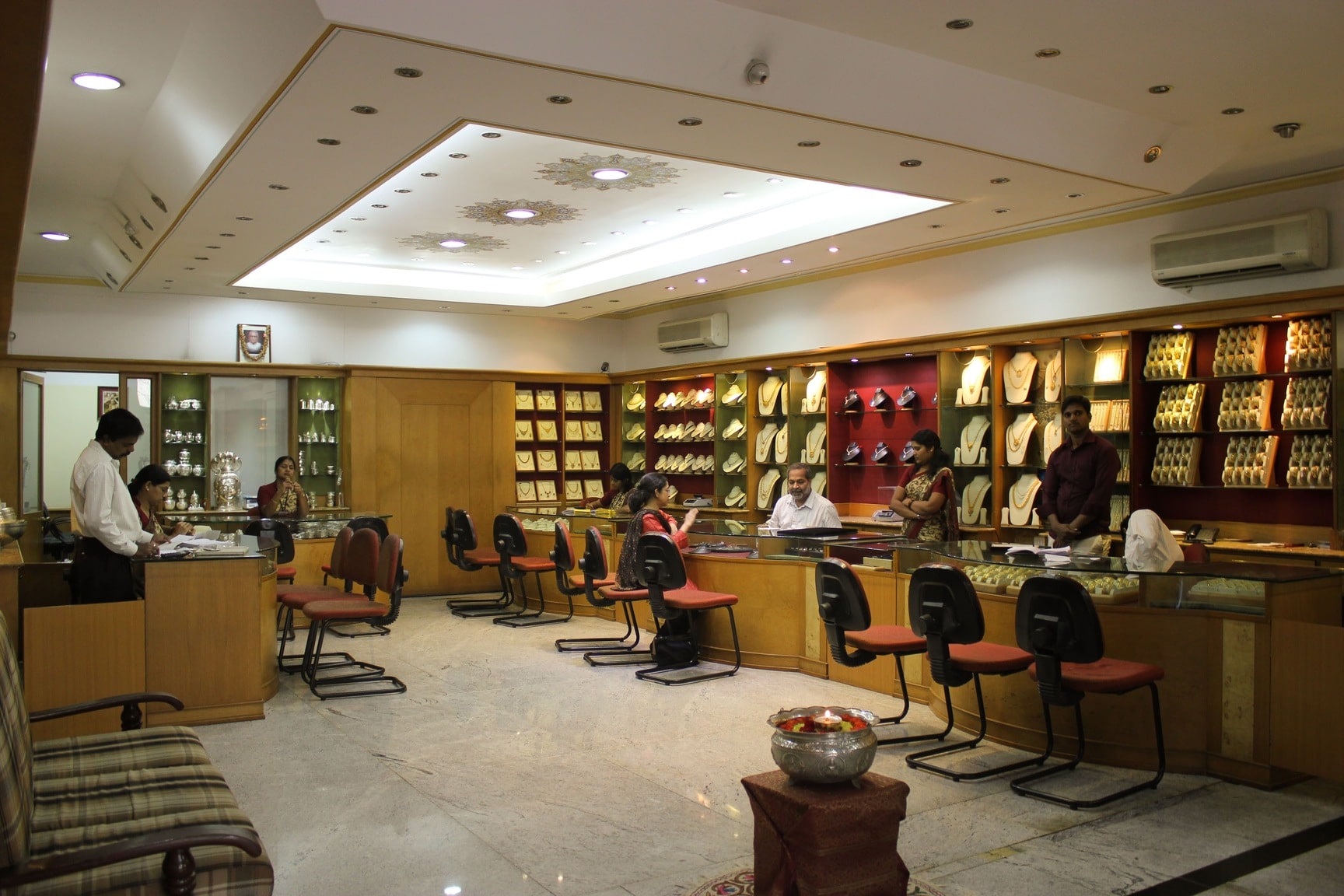 Swarna jewellers jayanagar shop
