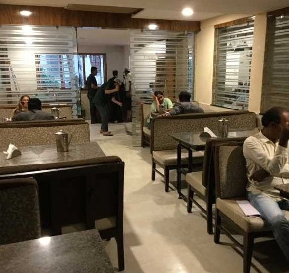 Chandrika Restaurant in Cunningham Road,Bangalore Best North Indian