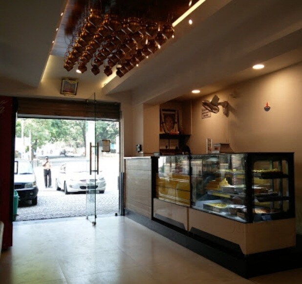 Chandrika Restaurant in Cunningham Road,Bangalore Best North Indian