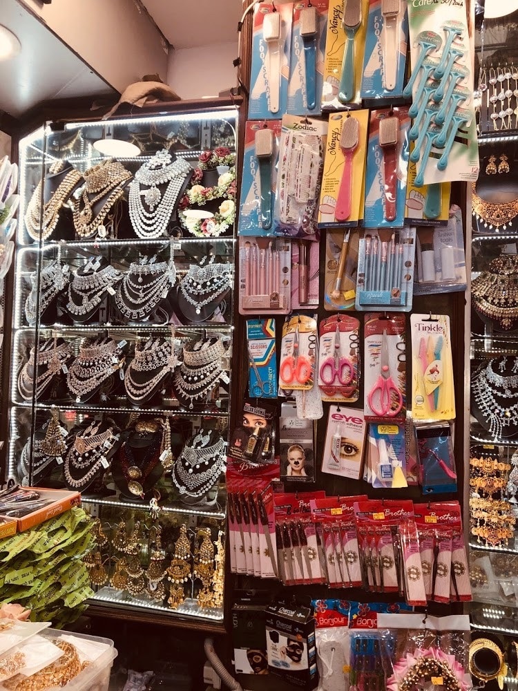 Select Emporium in Commercial Street,Bangalore Best Imitation