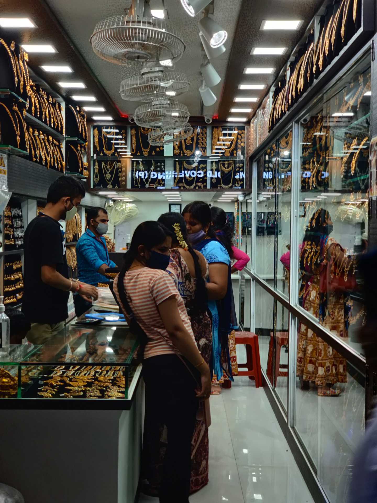 Bombay Fashion Jewellers in Avenue Road,Bangalore Best Imitation