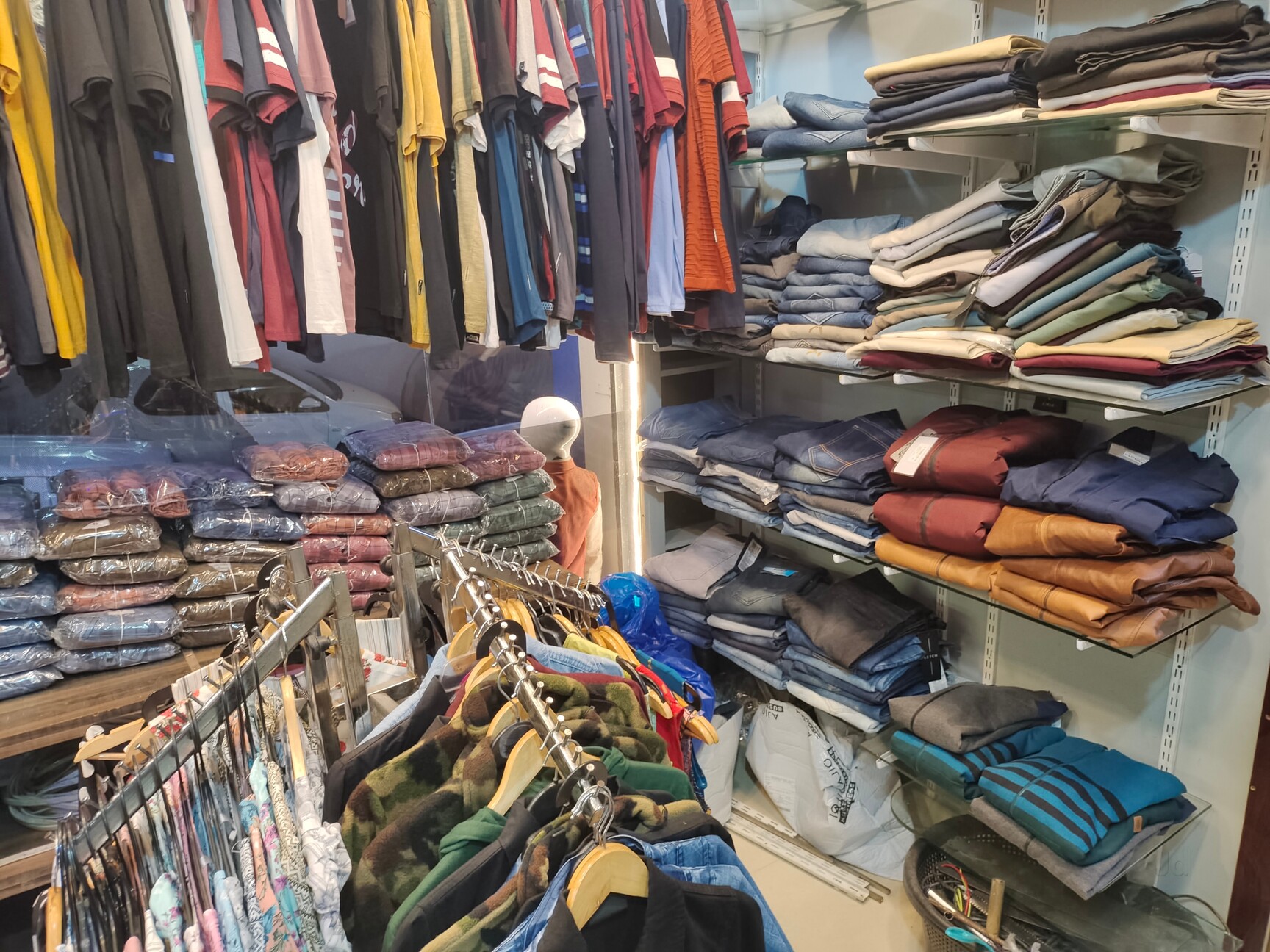 Jenukal Collections in Laggere,Bangalore Best Fabric Wholesalers in
