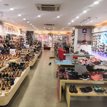 Woodland shoes phoenix mall store