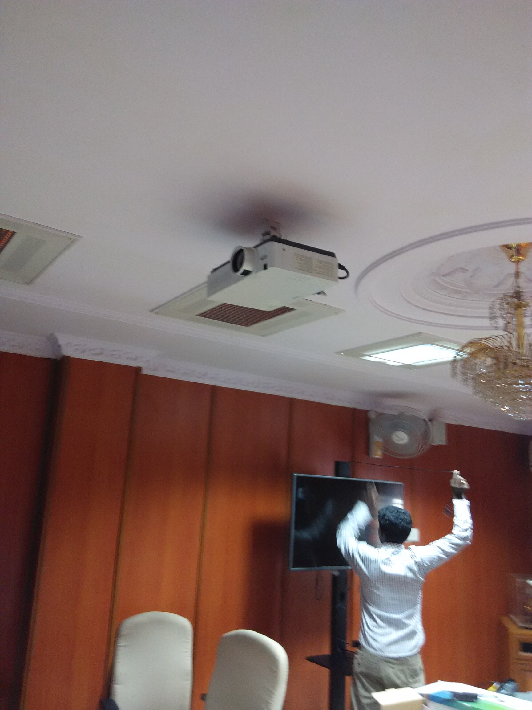 SLN Communications in Srirampuram,Bangalore Best 3D Projector Dealers