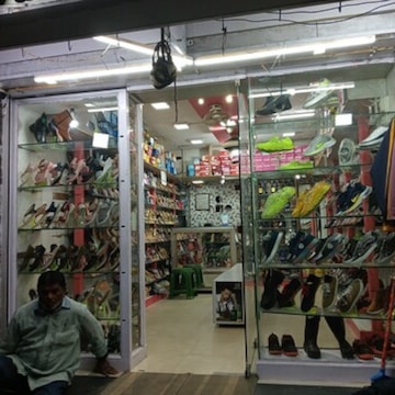 Top Women Synthetic Shoe Dealers in Btm Layout 1St Stage Bangalore Justdial